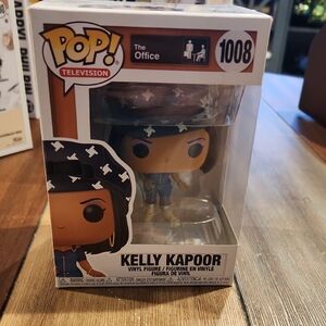 Funko Pop! Kelly Kapoor Blue Outfit with Patterned Headband